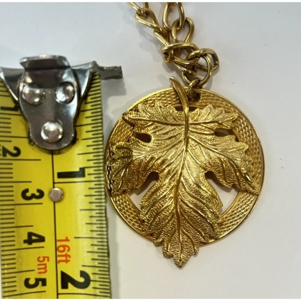 Leaf Pendant Necklace 23